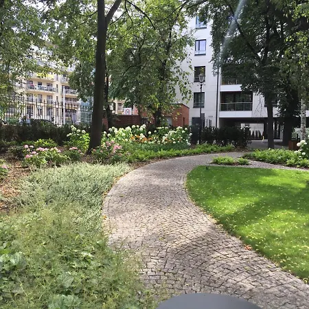 Apartment Parking Free *